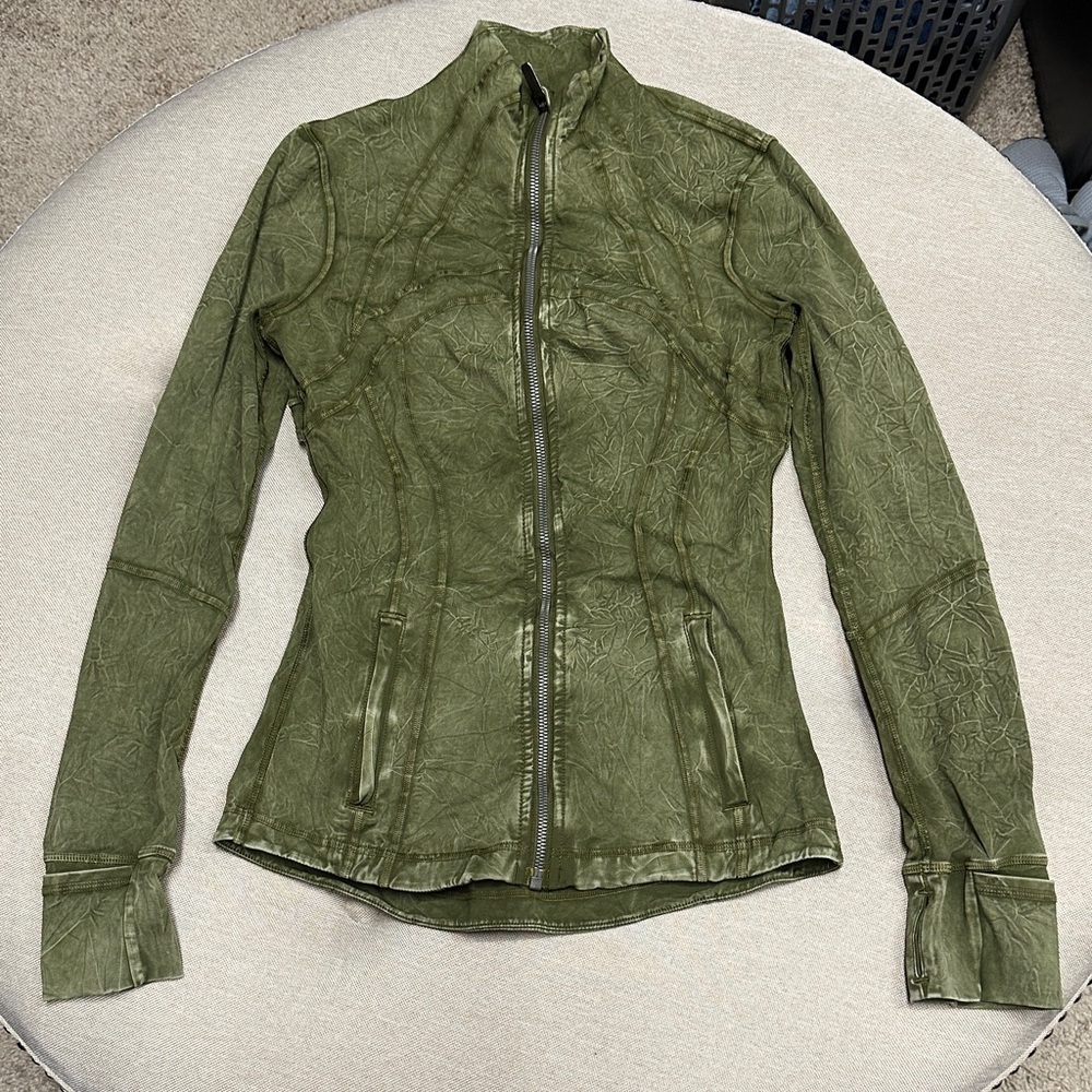 Lululemon Olive Green Women's Zipup size 4